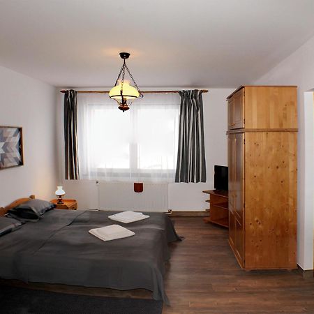 Súgó Panzió Madarasi Hargita Hotel Izvoare  Bagian luar foto
