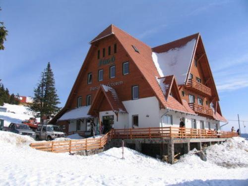 Súgó Panzió Madarasi Hargita Hotel Izvoare  Bagian luar foto