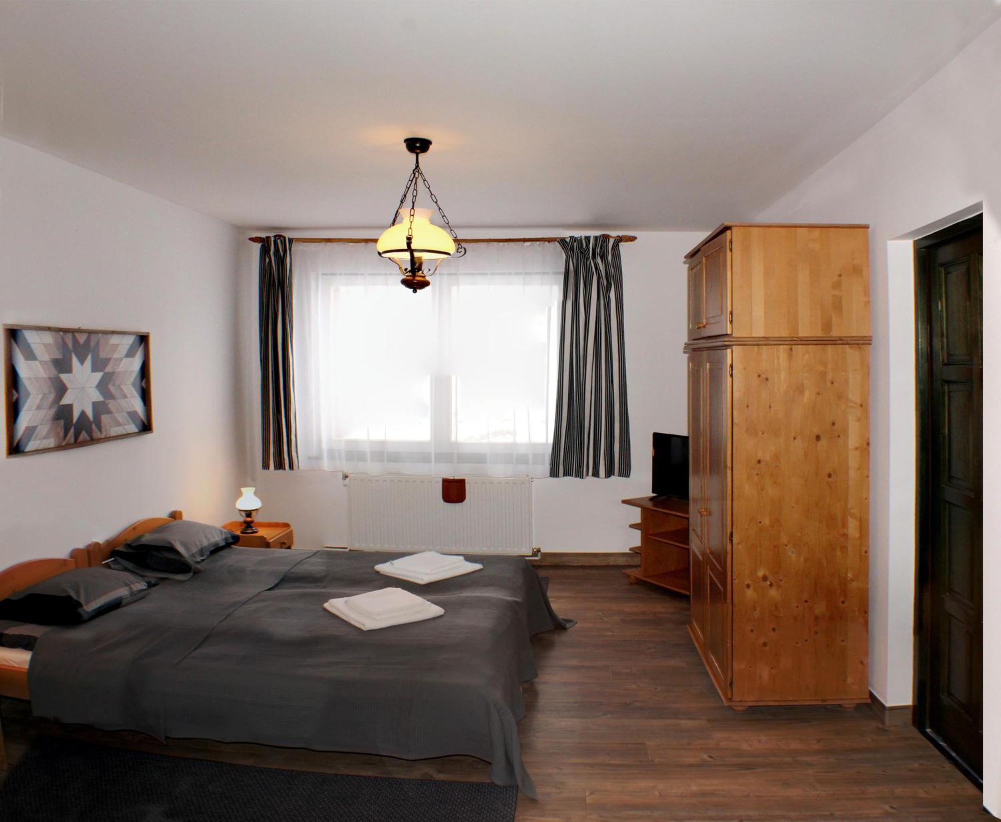 Súgó Panzió Madarasi Hargita Hotel Izvoare  Bagian luar foto